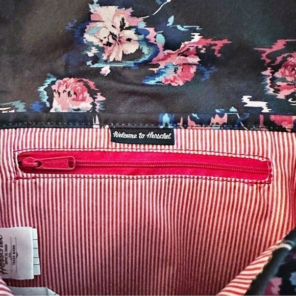 Herschel Kingsgate Crossbody Bag - Picture 6 of 12